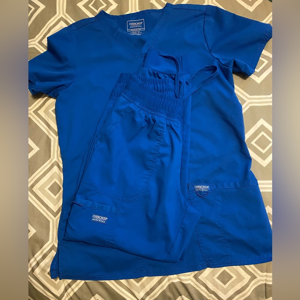 Cherokee scrub set
